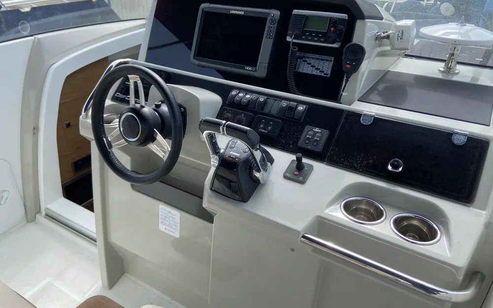 slider 3 Jeanneau Cap Camarat 10.5 WA