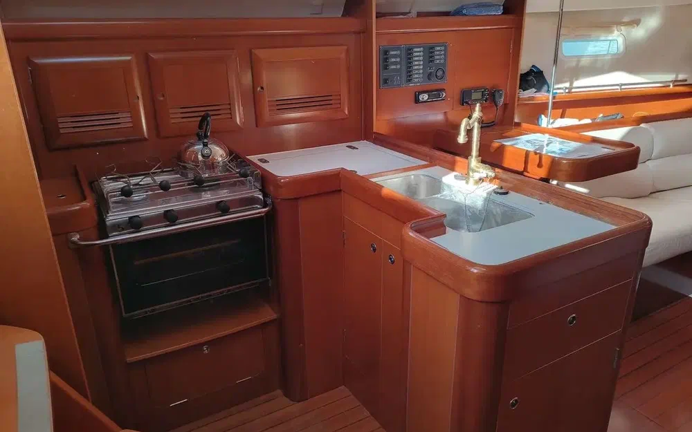 slider 4 Beneteau Oceanis 373 Clipper