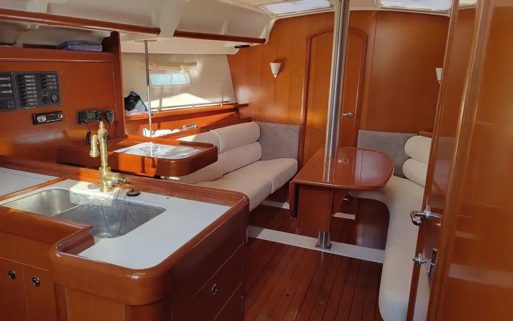 slider 6 Beneteau Oceanis 373 Clipper
