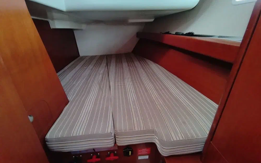 slider 8 Beneteau Oceanis 373 Clipper