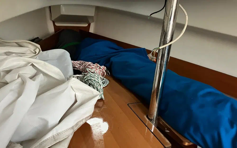 slider 10 Jeanneau Sun 2500