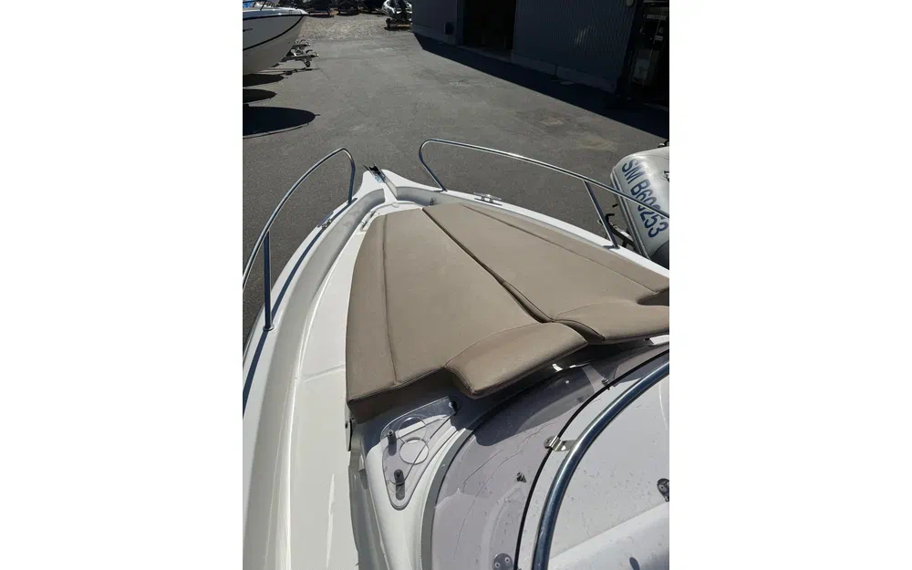 slider 6 B2 Marine Cap Ferret 572 Cruiser