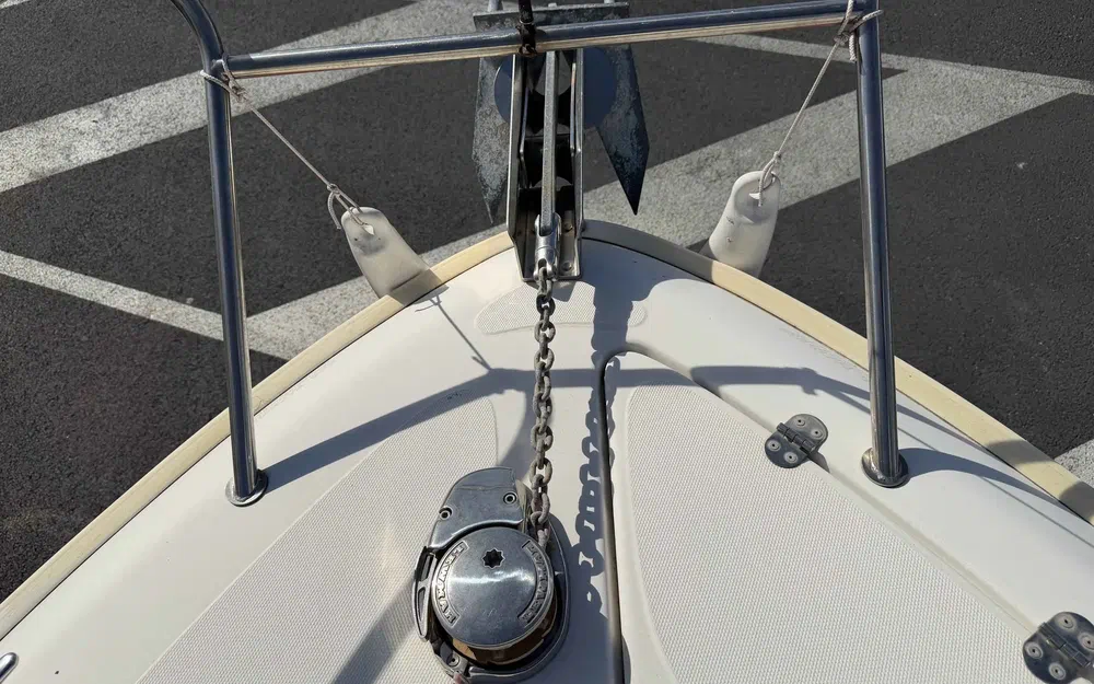 slider 11 B2 Marine 652 Cabin Cruiser