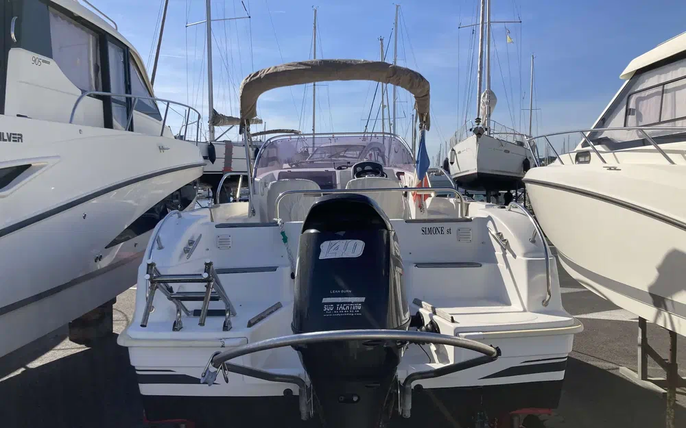 slider 12 B2 Marine 652 Cabin Cruiser