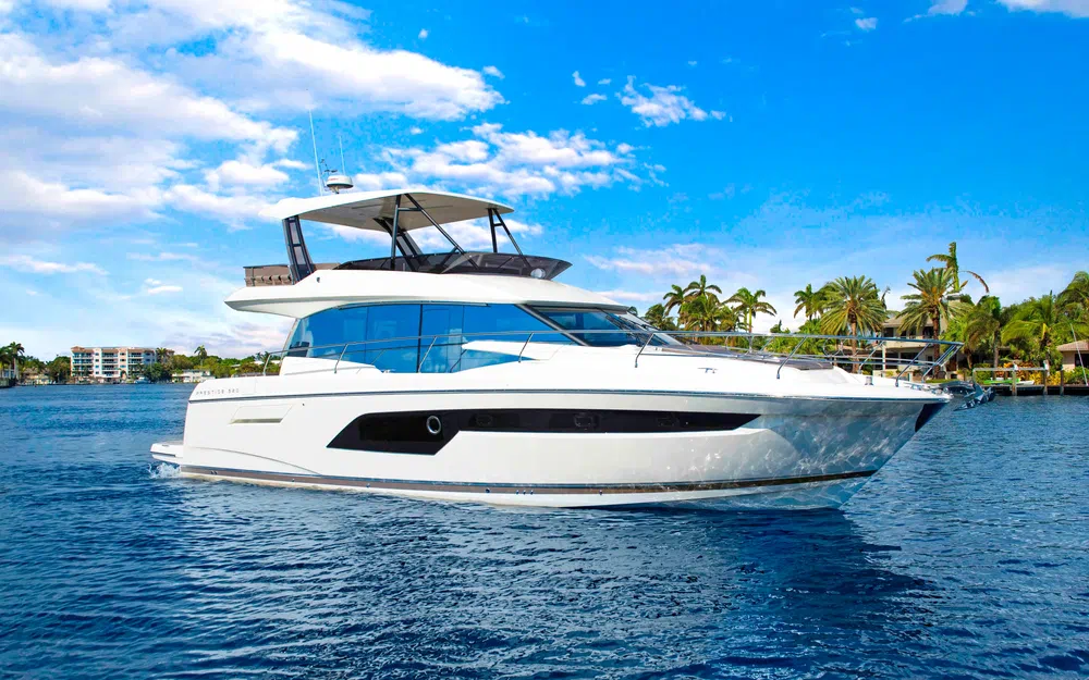 slider 0 Jeanneau Prestige 520 Fly