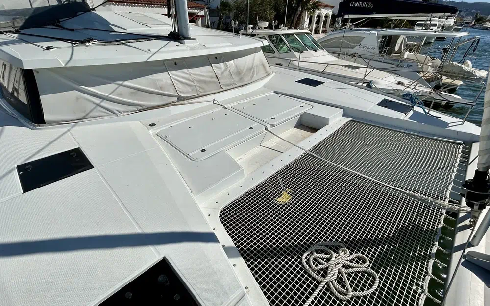 slider 28 Fountaine Pajot Astrea 42