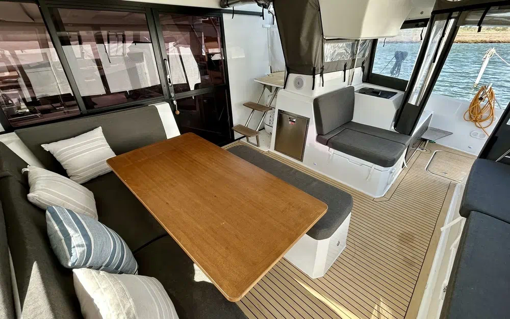 slider 5 Fountaine Pajot Astrea 42