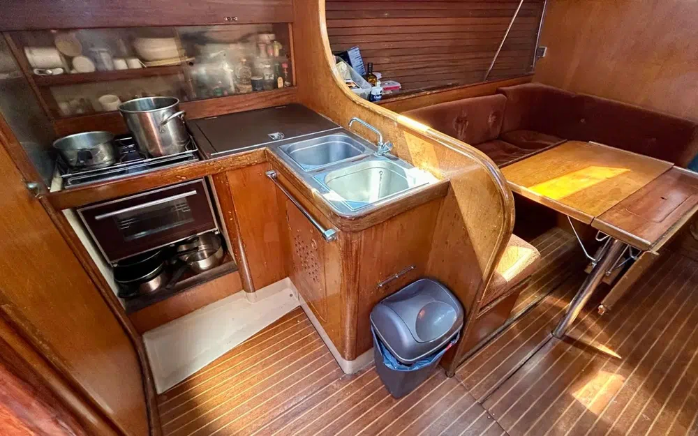 slider 9 Beneteau First 35