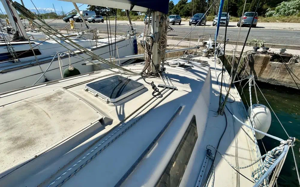 slider 16 Beneteau First 35