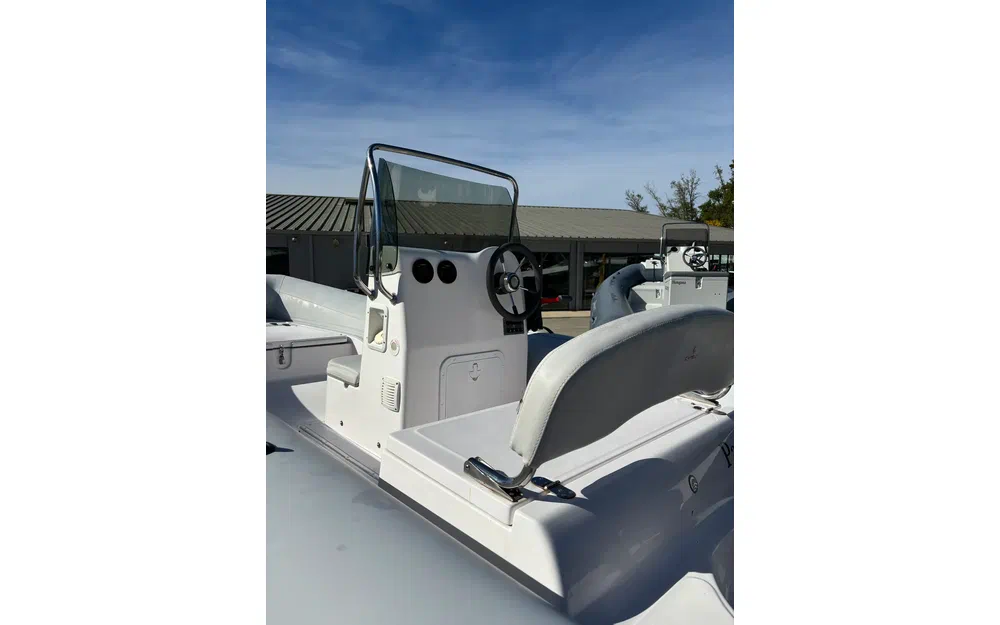 slider 6 Capelli Tempest 505 Easy