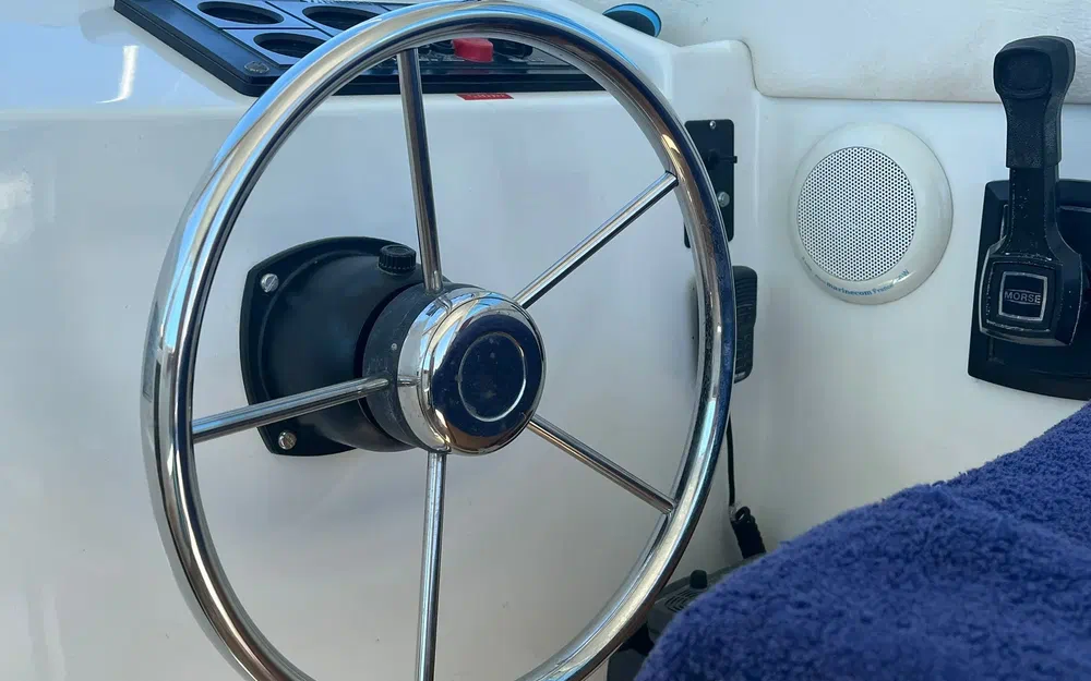 slider 18 ST Boats 670 Peche