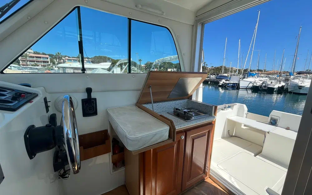 slider 10 ST Boats 670 Peche