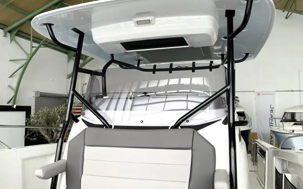 slider 3 Jeanneau Cap Camarat 9.0 CC