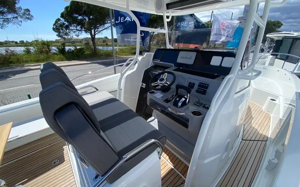 slider 5 Jeanneau Cap Camarat 9.0 CC