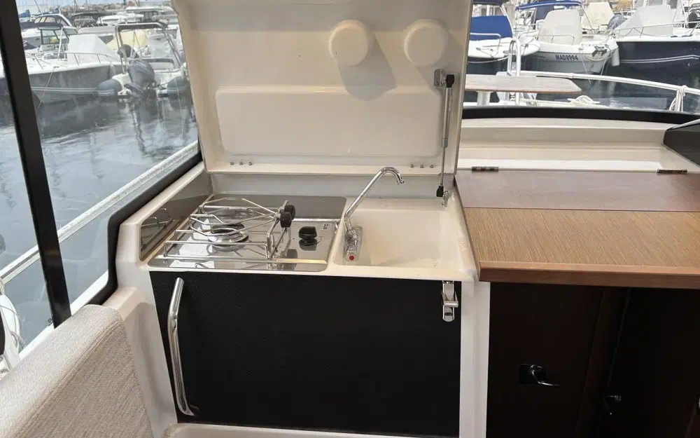 slider 9 Jeanneau Merry Fisher 895 Sport