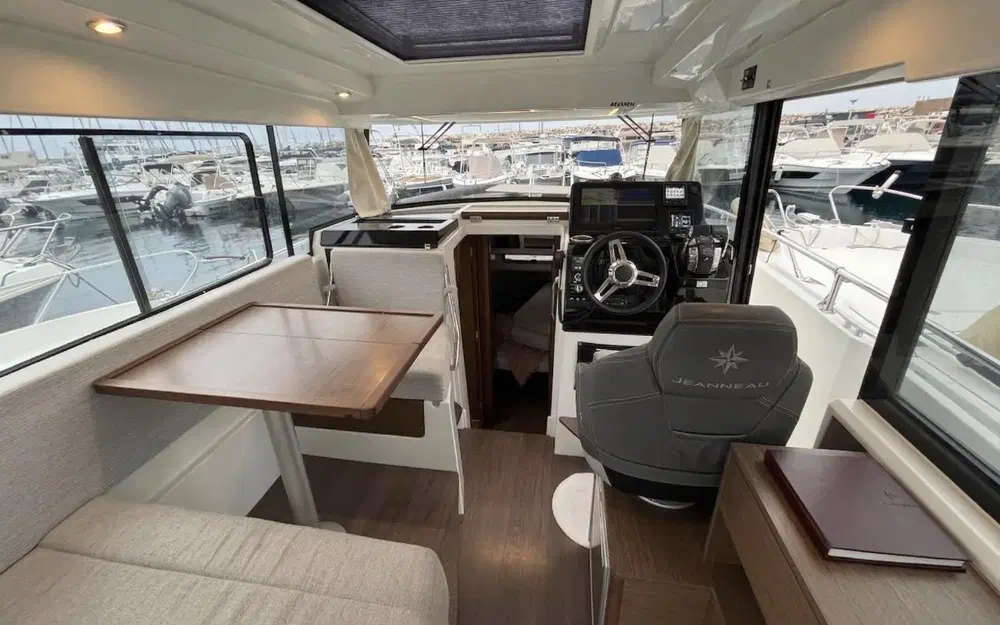 slider 13 Jeanneau Merry Fisher 895 Sport