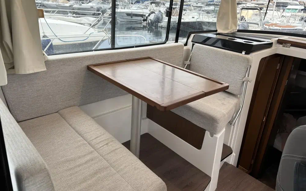 slider 7 Jeanneau Merry Fisher 895 Sport