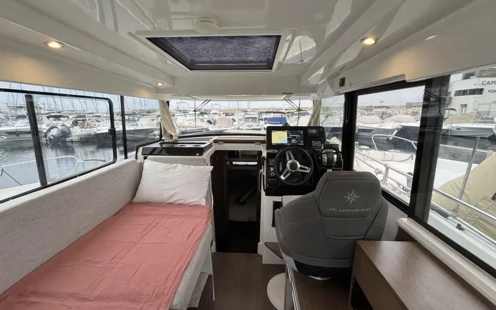 slider 8 Jeanneau Merry Fisher 895 Sport