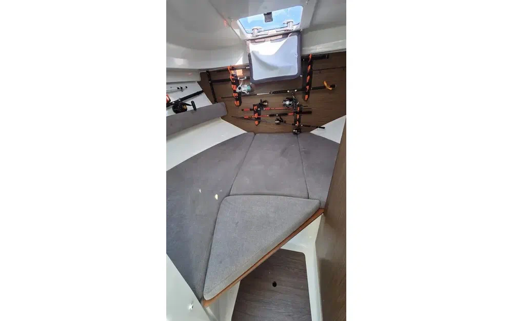 slider 14 Beneteau Antares 8 OB