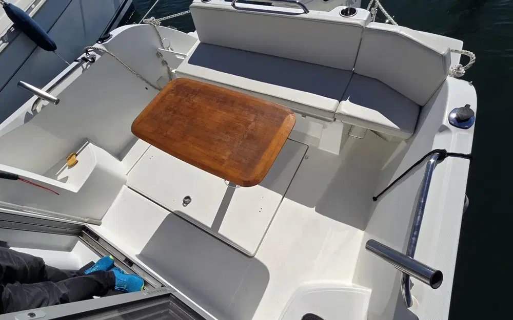 slider 3 Beneteau Antares 8 OB