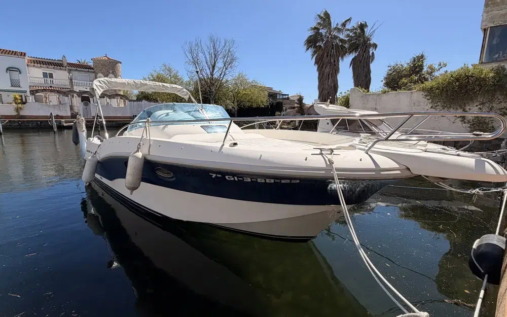 slider 1 Rio 850 Day Cruiser