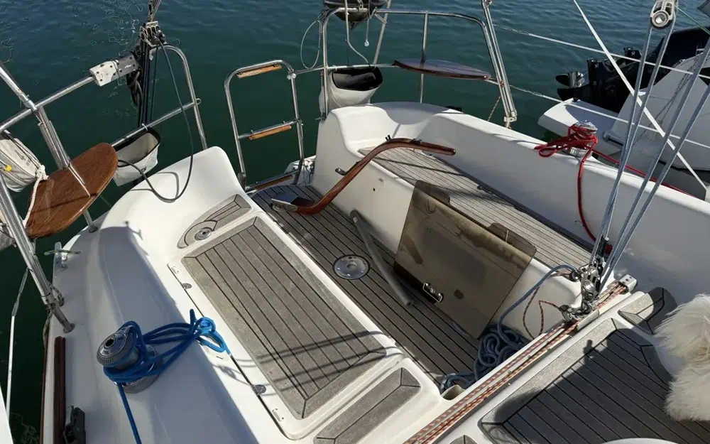 slider 9 Ronautica RO 300