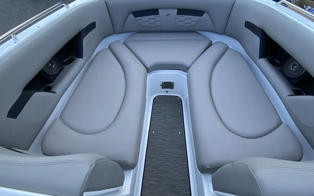 slider 5 Four Winns HD8 OB