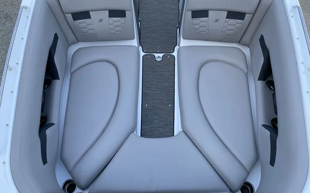 slider 6 Four Winns HD8 OB