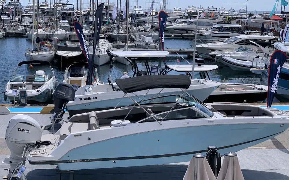 slider 0 Four Winns HD8