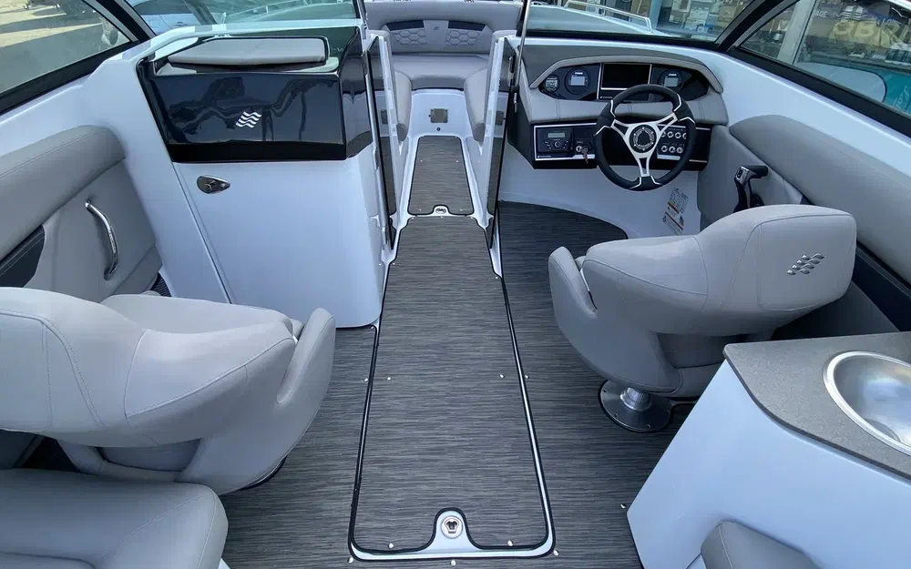 slider 3 Four Winns HD8