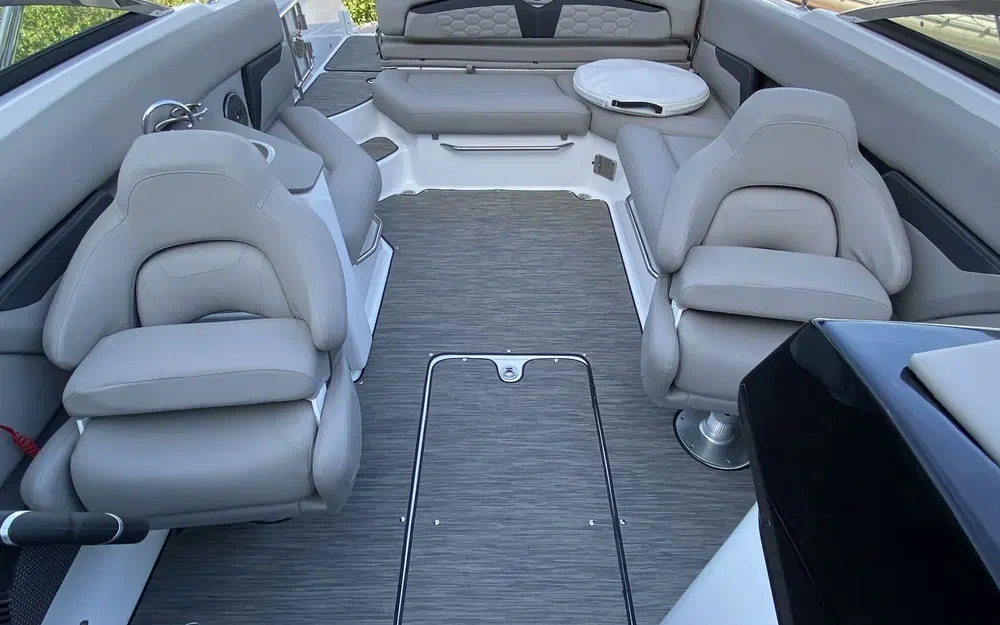 slider 4 Four Winns HD8