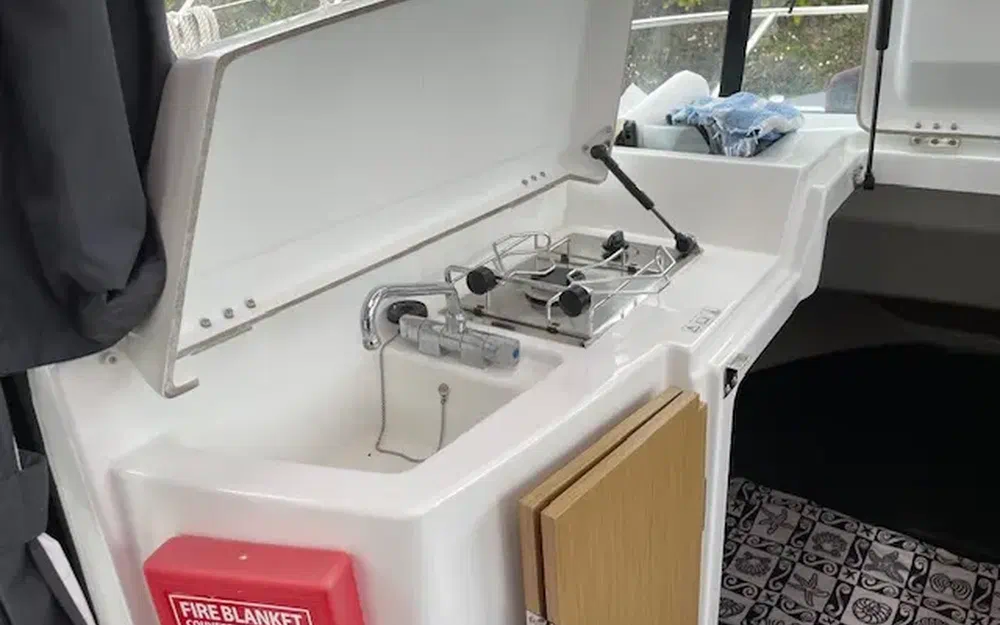 slider 10 Beneteau Barracuda 9