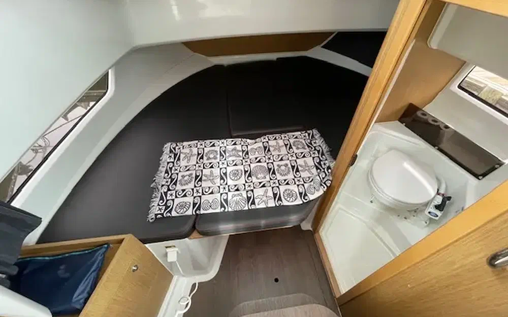 slider 12 Beneteau Barracuda 9