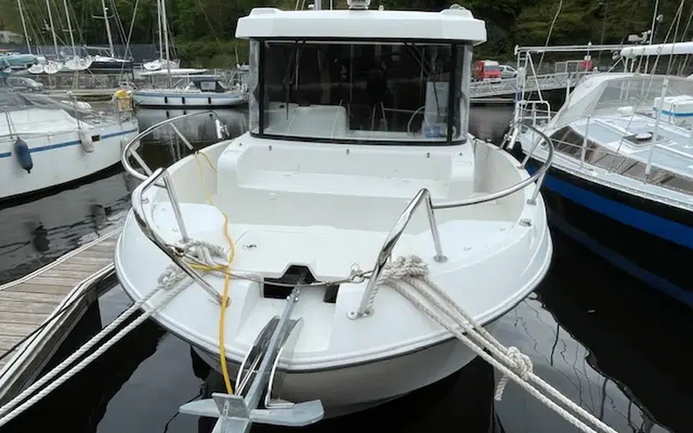 slider 2 Beneteau Barracuda 9