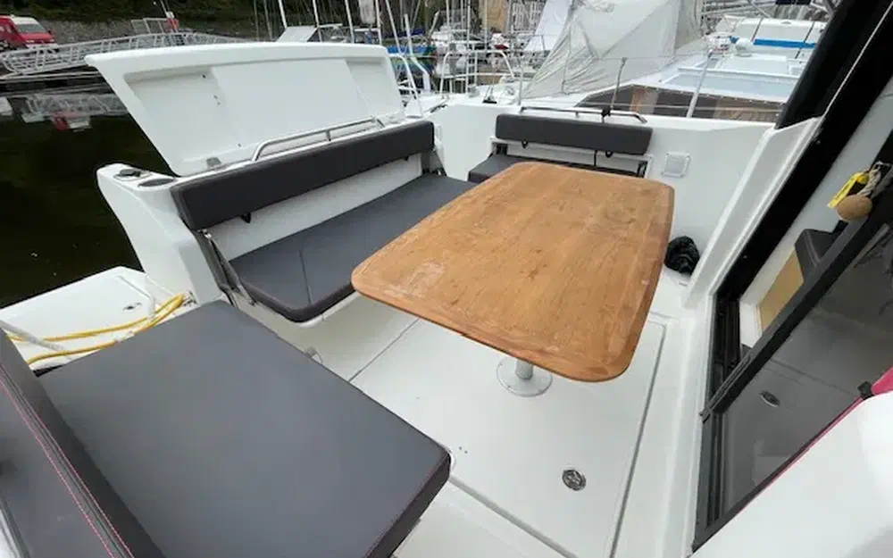 slider 3 Beneteau Barracuda 9