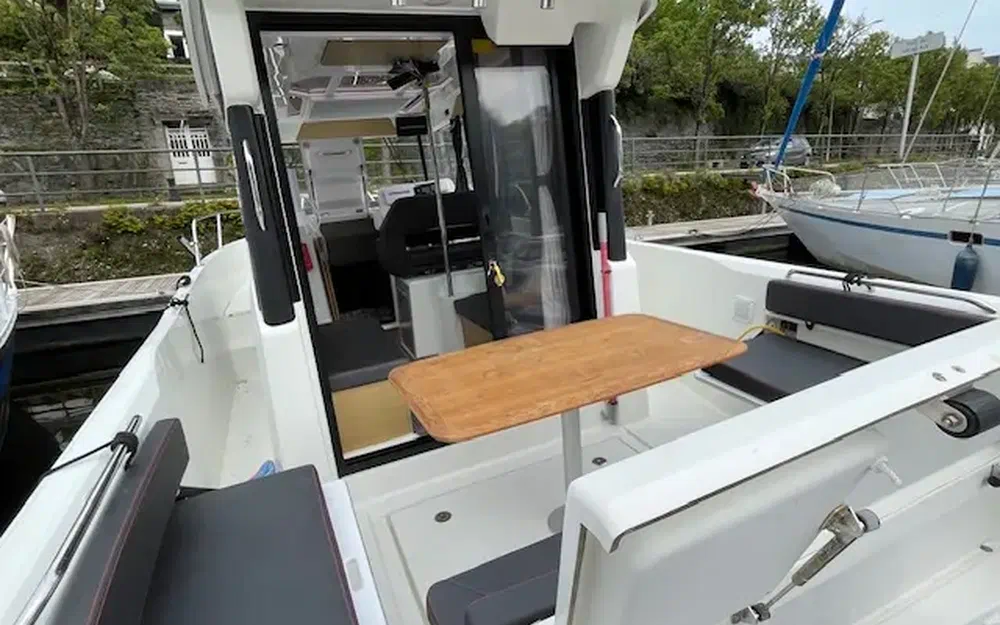slider 4 Beneteau Barracuda 9