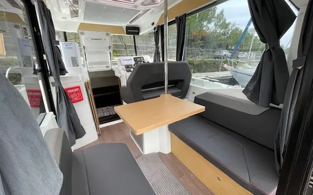 slider 7 Beneteau Barracuda 9