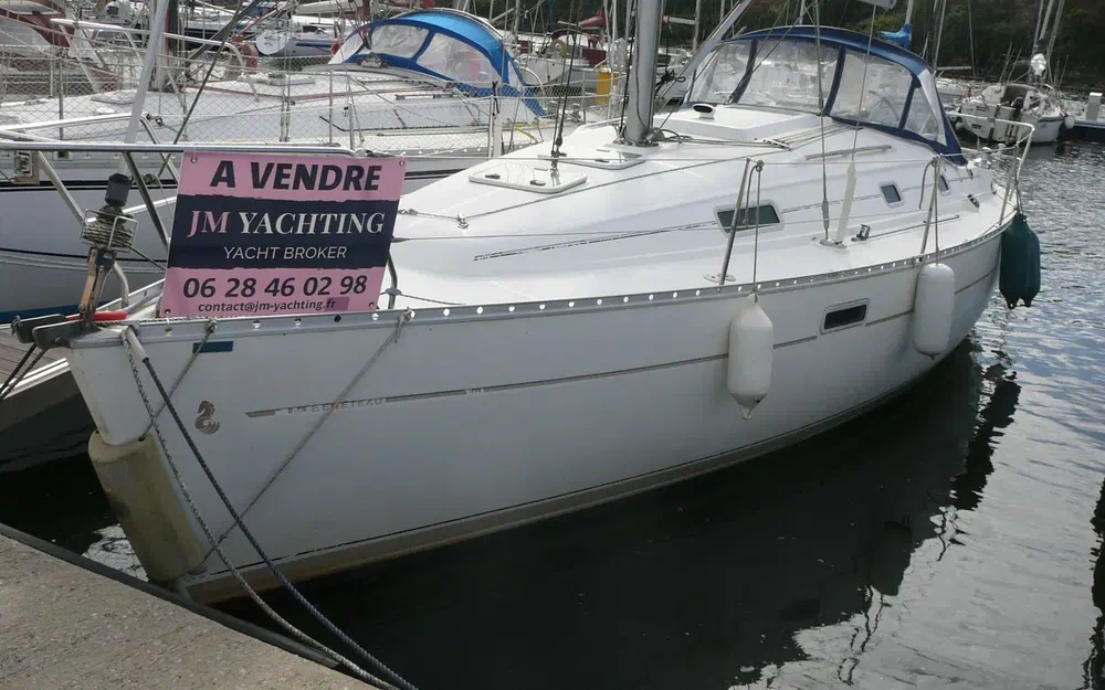 slider 0 Beneteau Oceanis 331 Clipper