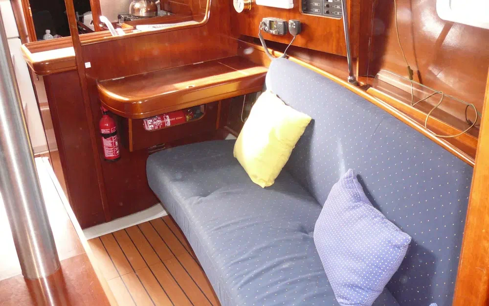 slider 5 Beneteau Oceanis 331 Clipper