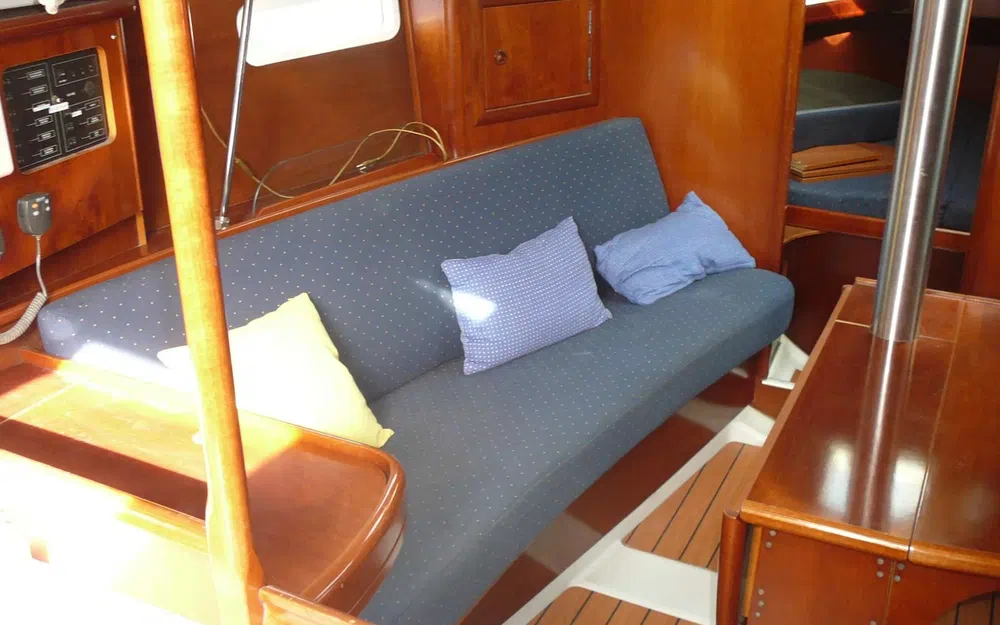 slider 6 Beneteau Oceanis 331 Clipper