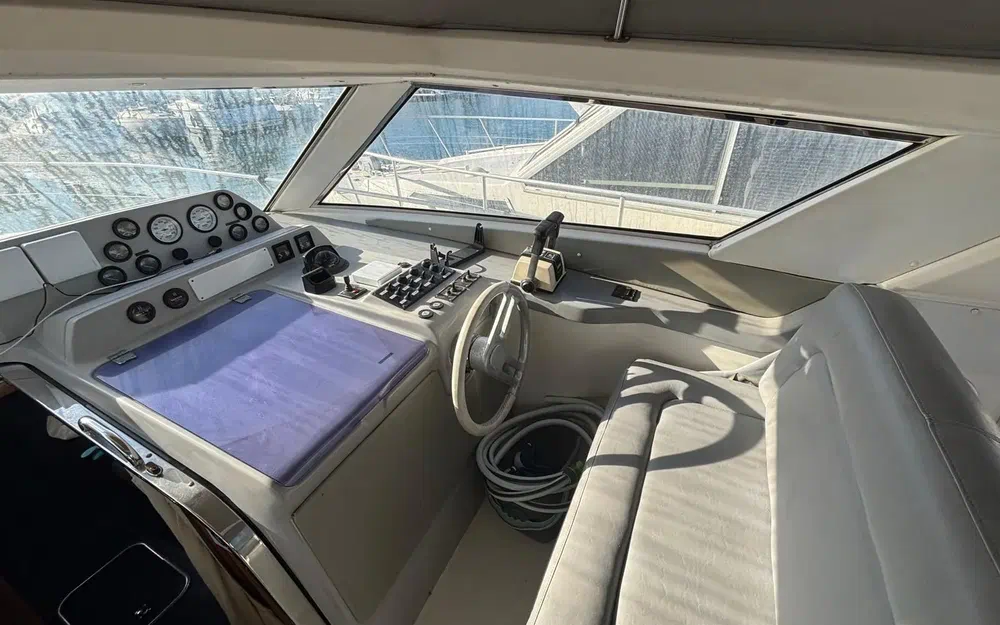 slider 18 Sealine 365 Sport Brigde