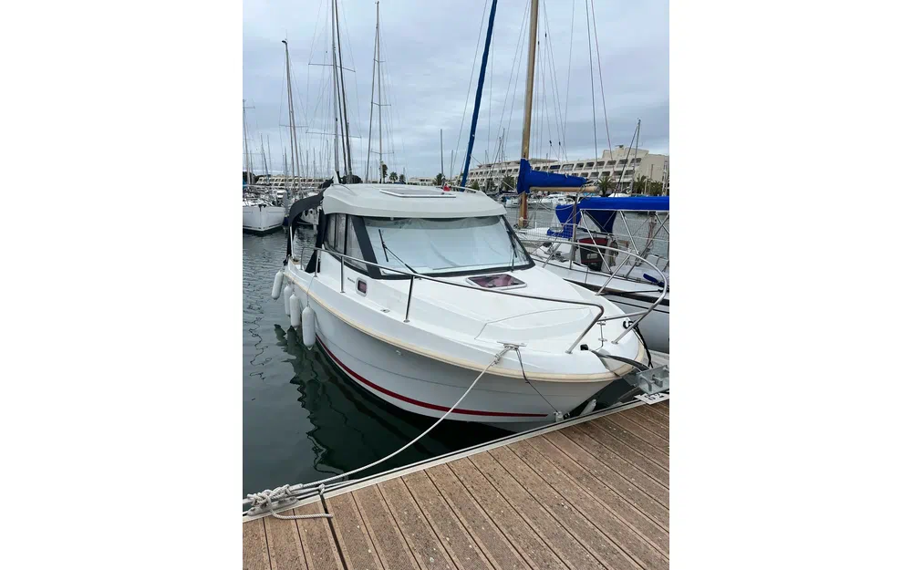 slider 8 Beneteau Antares 780 HB