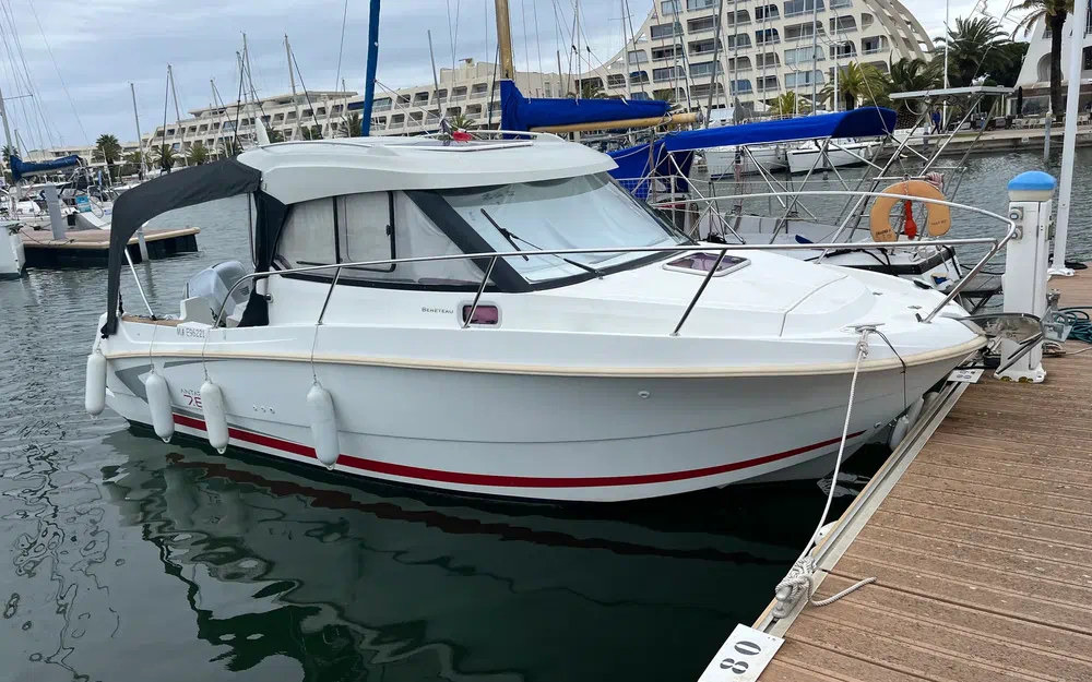 slider 0 Beneteau Antares 780 HB
