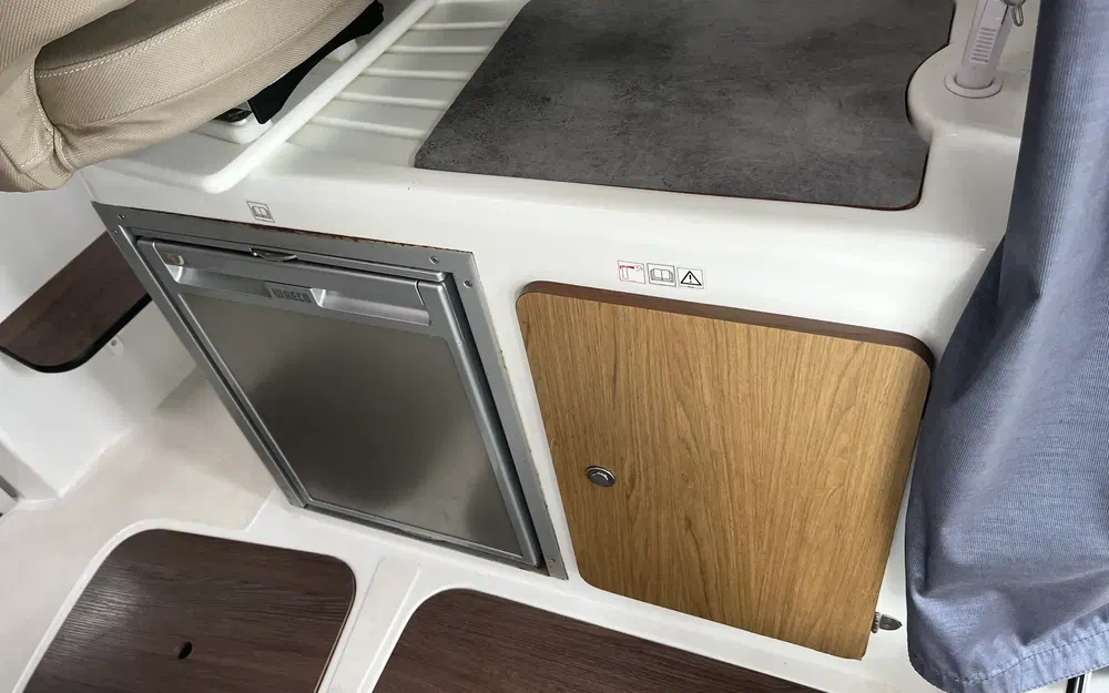 slider 32 Beneteau Antares 780 HB