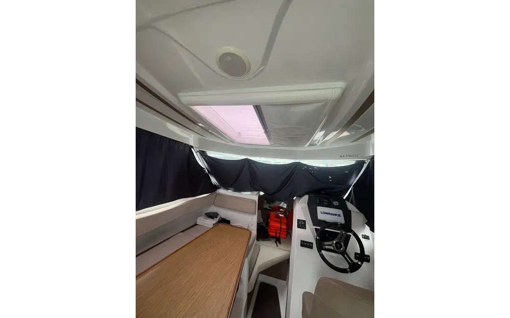 slider 33 Beneteau Antares 780 HB