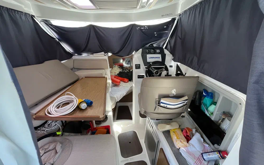 slider 4 Beneteau Antares 780 HB