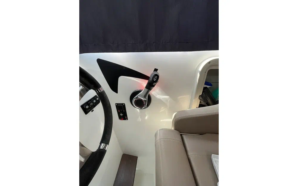 slider 5 Beneteau Antares 780 HB