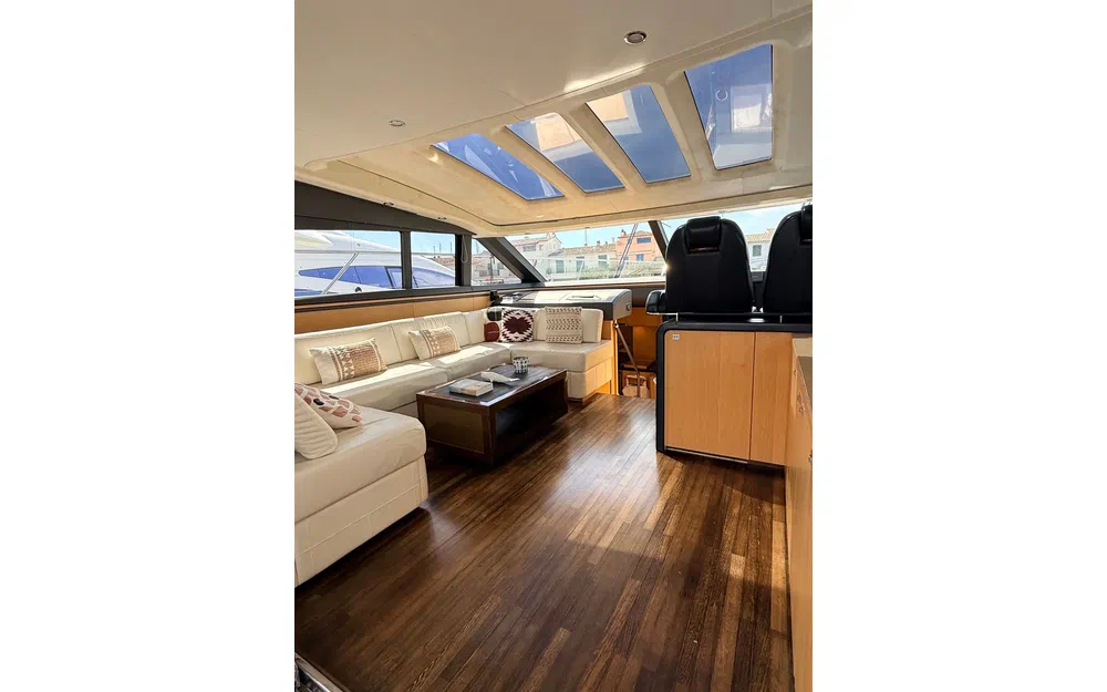 slider 10 Princess V62