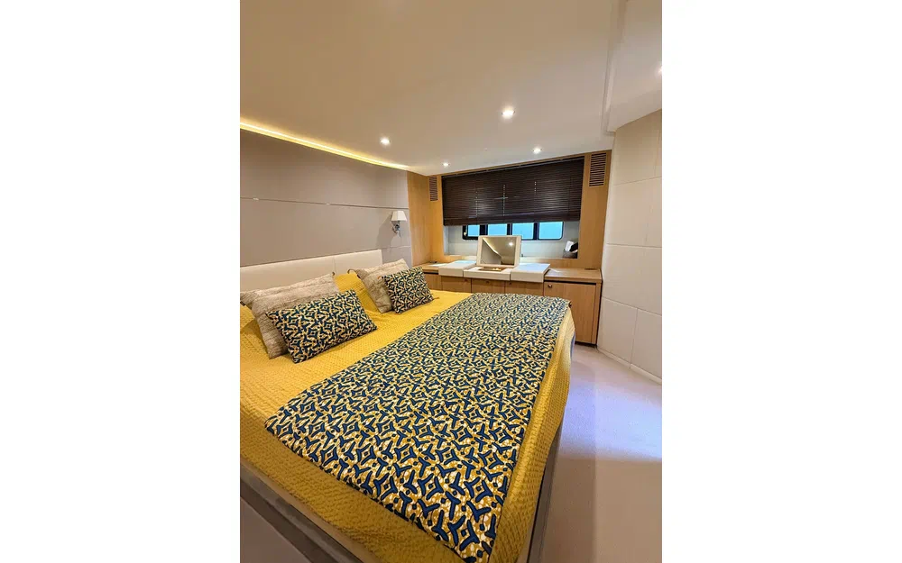 slider 12 Princess V62