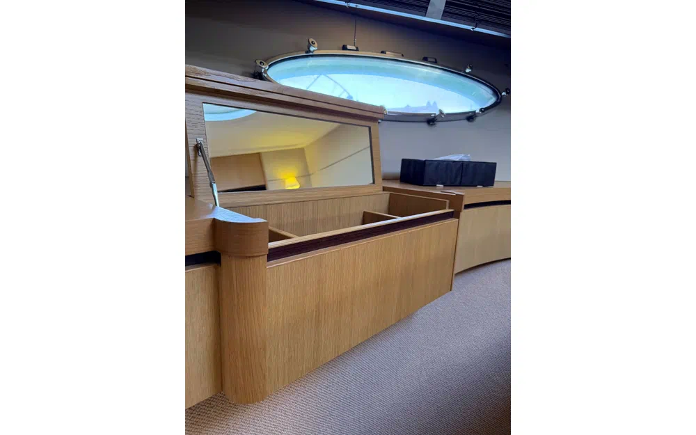 slider 6 Princess V62